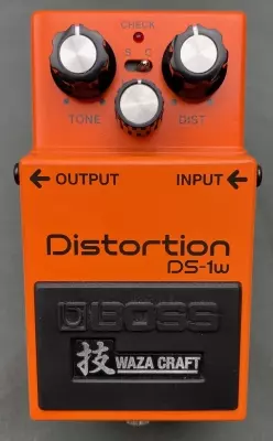 BOSS - DS-1W Distortion Pedal